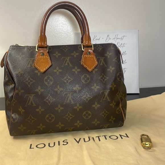 LV Speedy 25 w/ lock and key and dust bag and COA - Picture 3 of 17